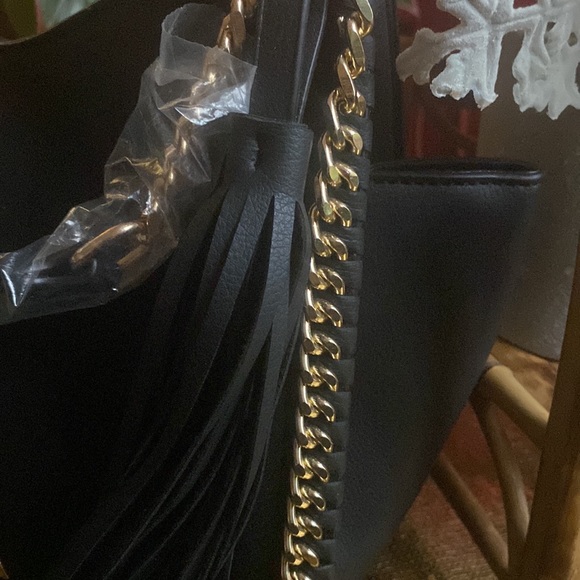 NWT- Cklass bag with gold hardware & wings🌸 - Picture 7 of 8